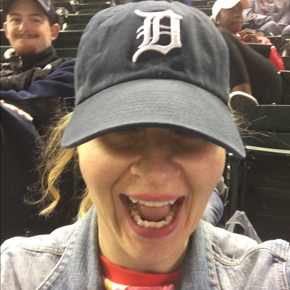 Meet your Posher, Jennifer - Picture 1 of 1